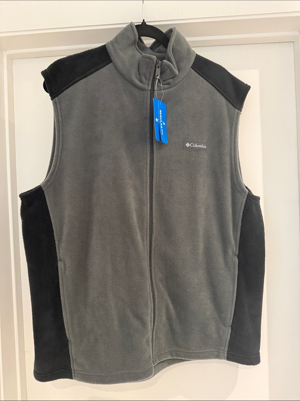 Men's Columbia Golf Vest. Grey. Size Large. Brand New with Tags.